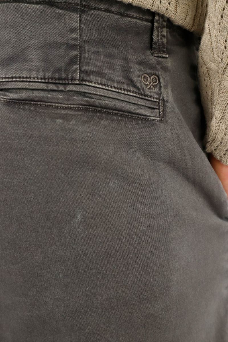 pantalones-para-hombre-tennis-gris
