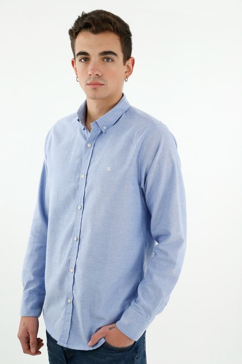 Camisa azul con perilla de botones para hombre