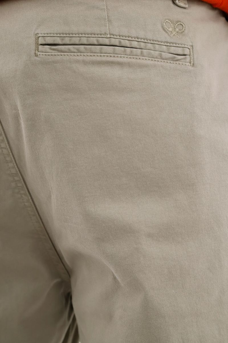 pantalones-para-hombre-tennis-gris