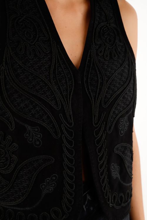 Chaleco negro con diseño bordado para mujer