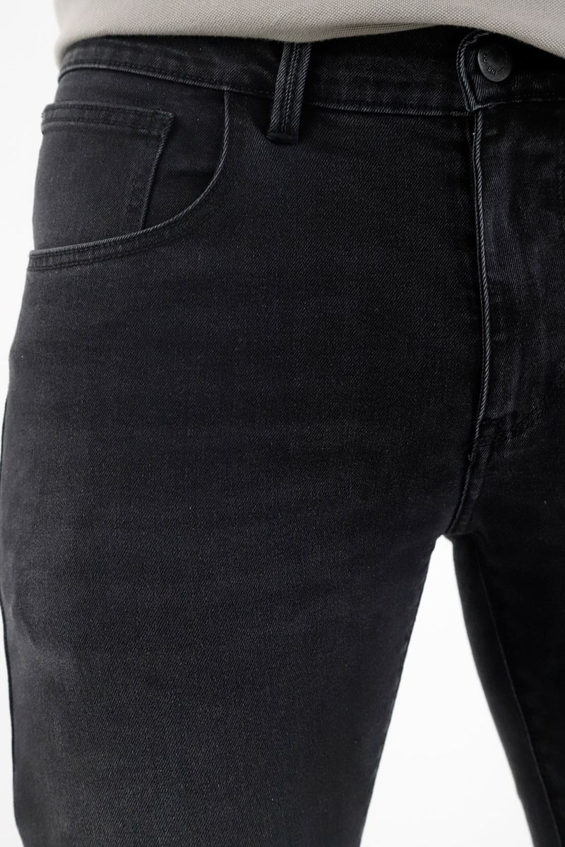 jeans-para-hombre-tennis-negro